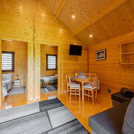 Homes, Prázdninový dům